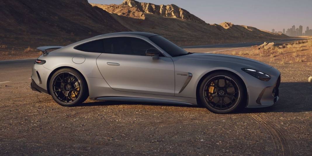 Türkiye'de "Yılın otomobili" için 42 aday 27